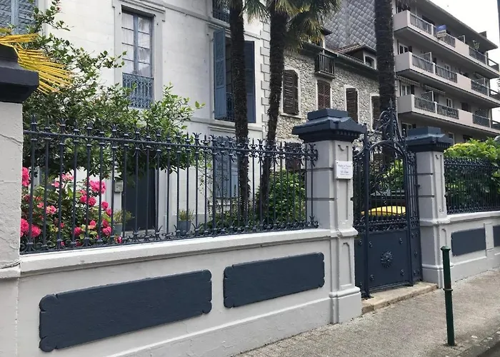 Le Logis Le Pic Du Midi Et Le Logis Le Col D'aspin Apartment Lourdes